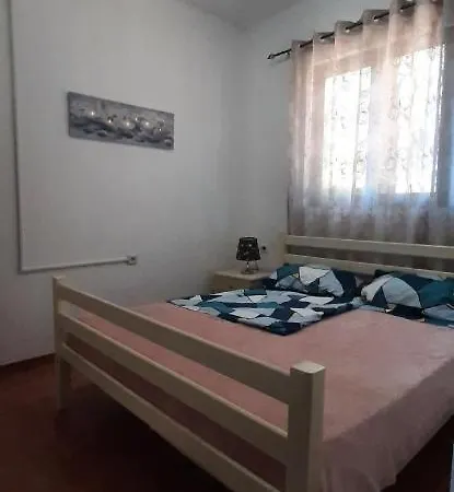 Homestay Antuan Velipoje